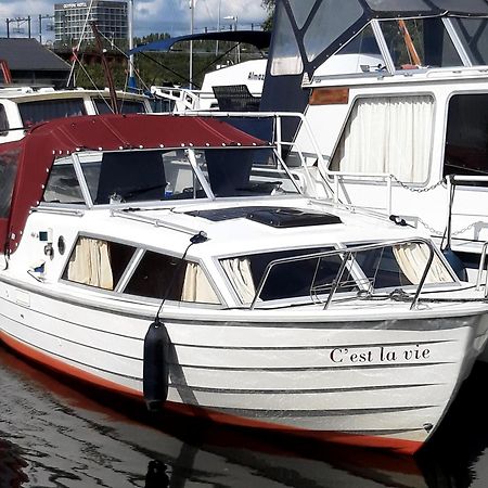 Motor Yacht Amazone Hotel Amsterdam Luaran gambar
