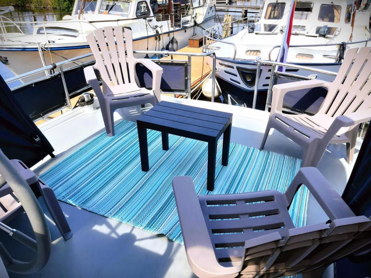 Motor Yacht Amazone Hotel Amsterdam Luaran gambar