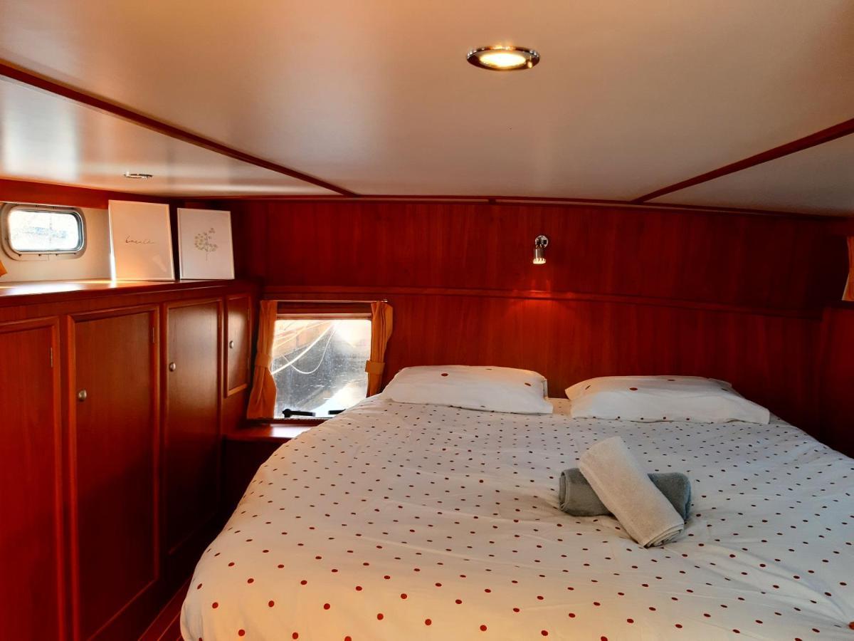 Motor Yacht Amazone Hotel Amsterdam Luaran gambar