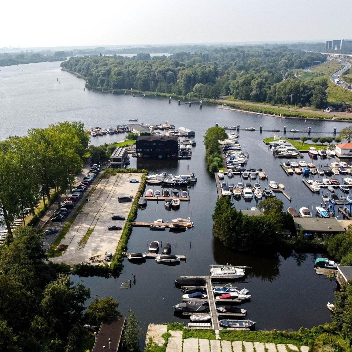 Motor Yacht Amazone Hotel Amsterdam Luaran gambar